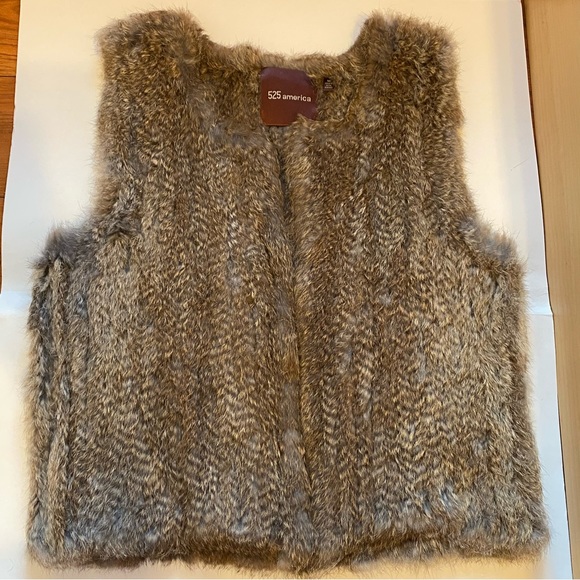 100% REAL FUR VEST - Picture 3 of 6